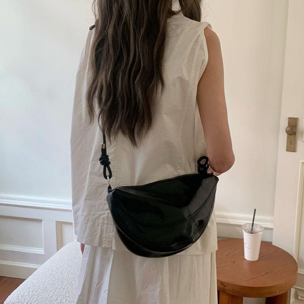 Elegant Korean Style Cow Horn Pu Bag Zipper Single Shoulder Half Moon Bag Luxury Dumpling Bag Travel