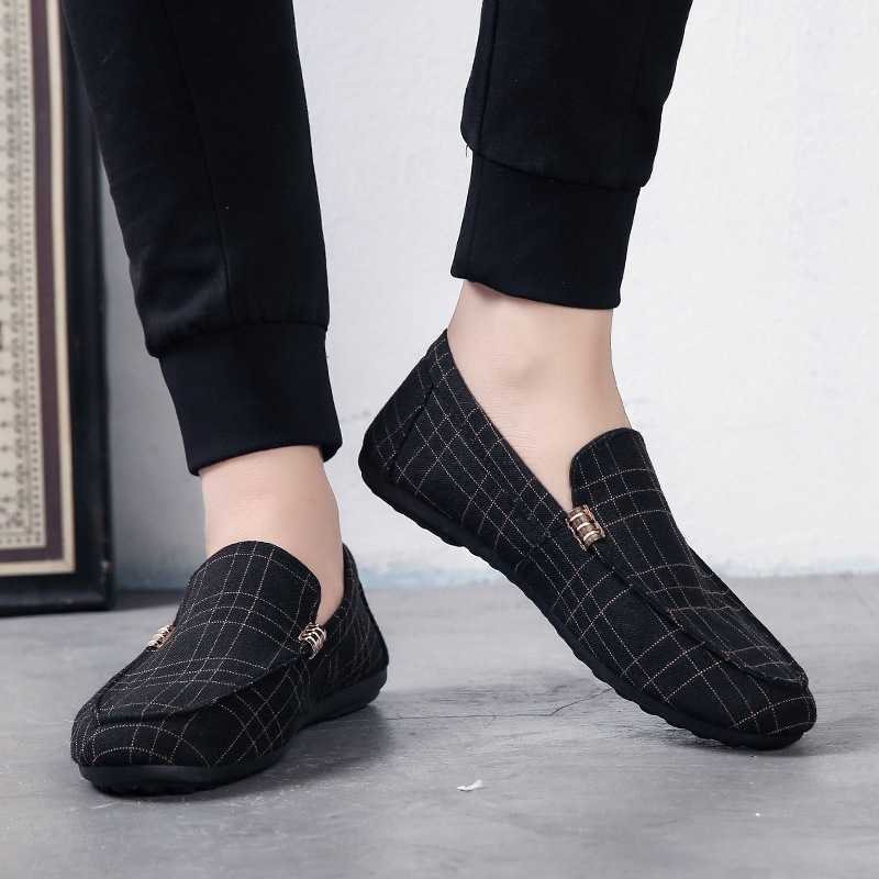 Spring and Autumn New Bean Shoes Mens Korean Trendy Lazy Shoes Mens One Step Casual Shoes Mens Breathable Cloth Shoes Men