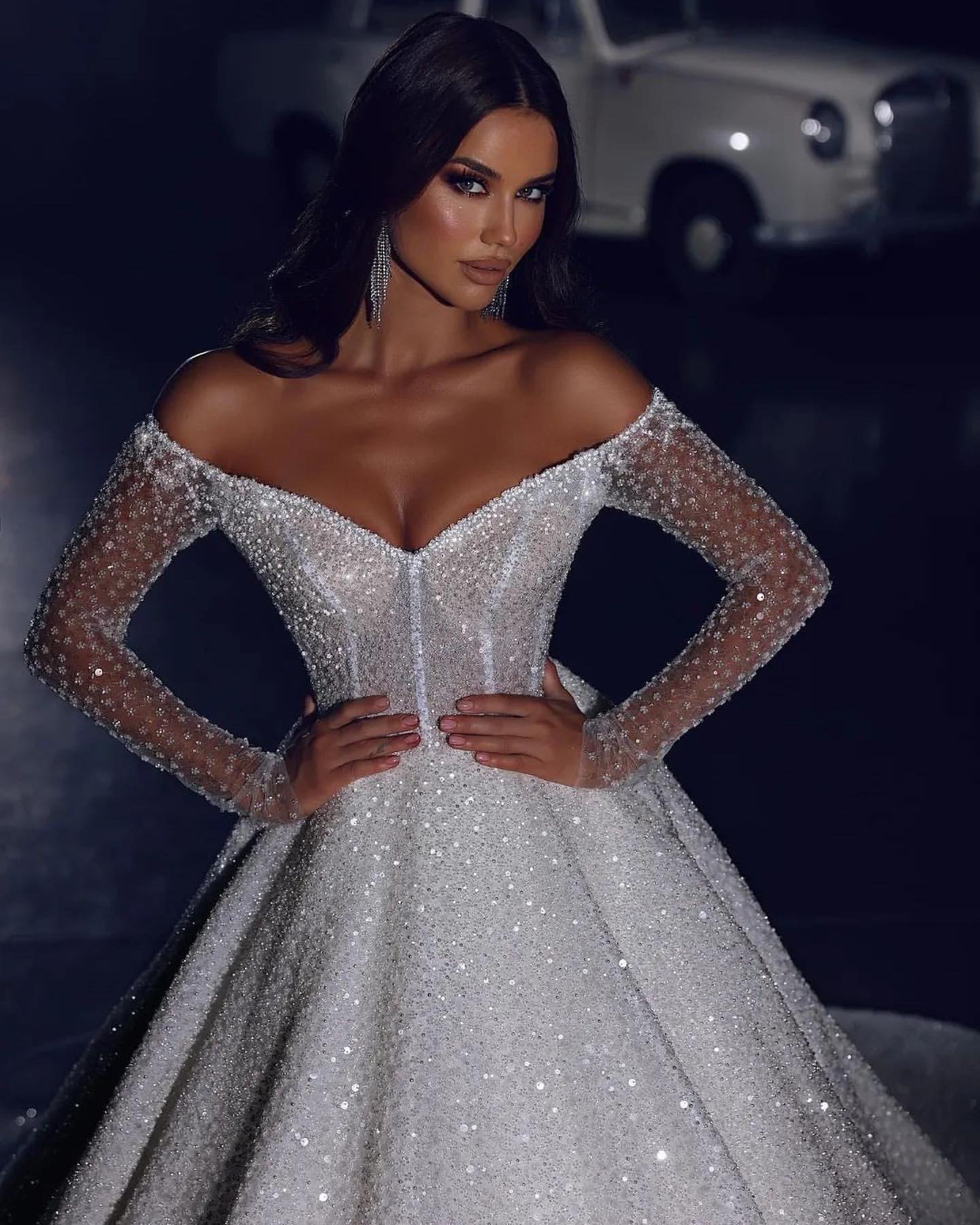 Vintage Crystal Ball Gown Wedding Dress for Bride Off Shoulder Wedding Dresses Long Sleeves Ruffle Designer Bridal Gowns