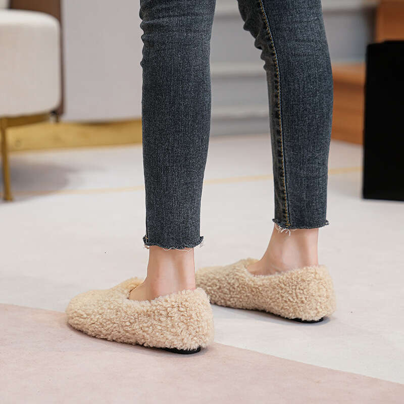 Round Toe Lamb fur shoes woman 41-43 big size furry mocasines warm winter shoes female lambwool slip on loafers curly fur flats
