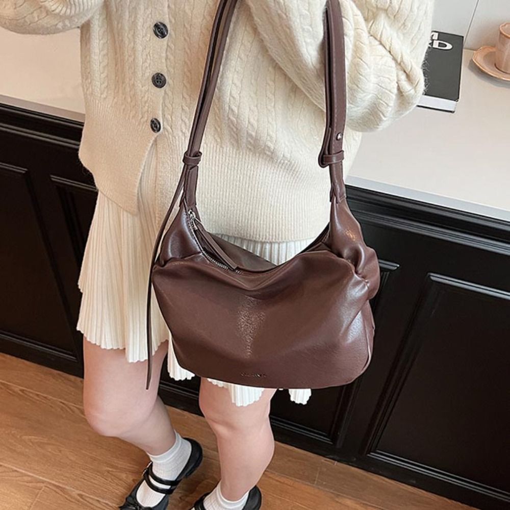Minority Design Pu Dumpling Bag Lightweight Korean Style Retro Pillow Bag Solid Color Commuting Half-moon Shoulder Bag Daliy