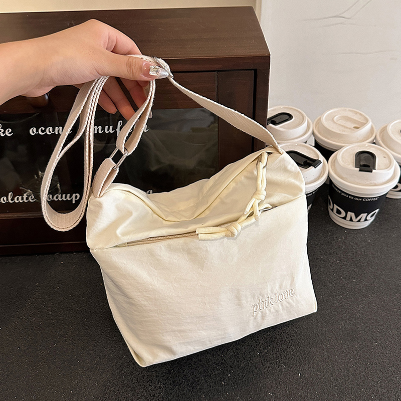 Washed Fabric Shoulder Bag Large Underarm Bag Casual Crossbody Purse for Women Daily Use and Commuting