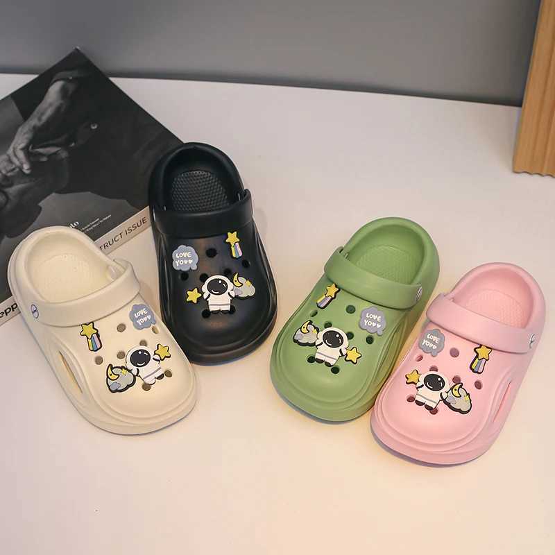 Slipper 2024 New Summer Sandal for Kids Cute Cartoon Children Breathable Hollow-out Quick-dry Garden Shoes Soft Bottom EVA Slipper 2448