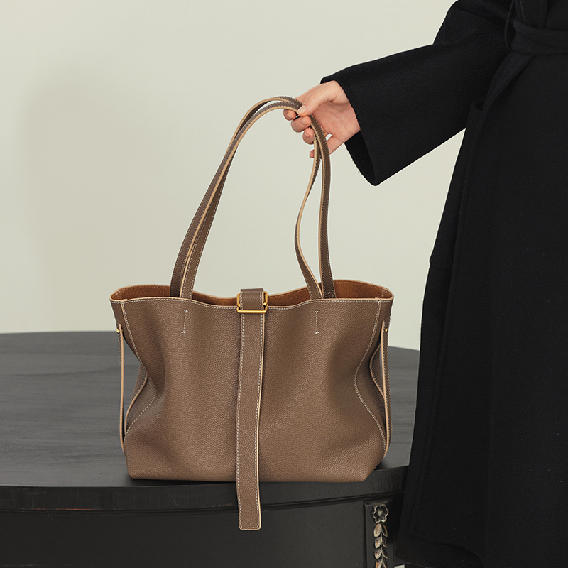 Women's Shoulder Trendy High-End All-Match Commuter Tote Bag For Ladies Large Capacity Handbag Bags Open Style Patent Leather BagVoyage