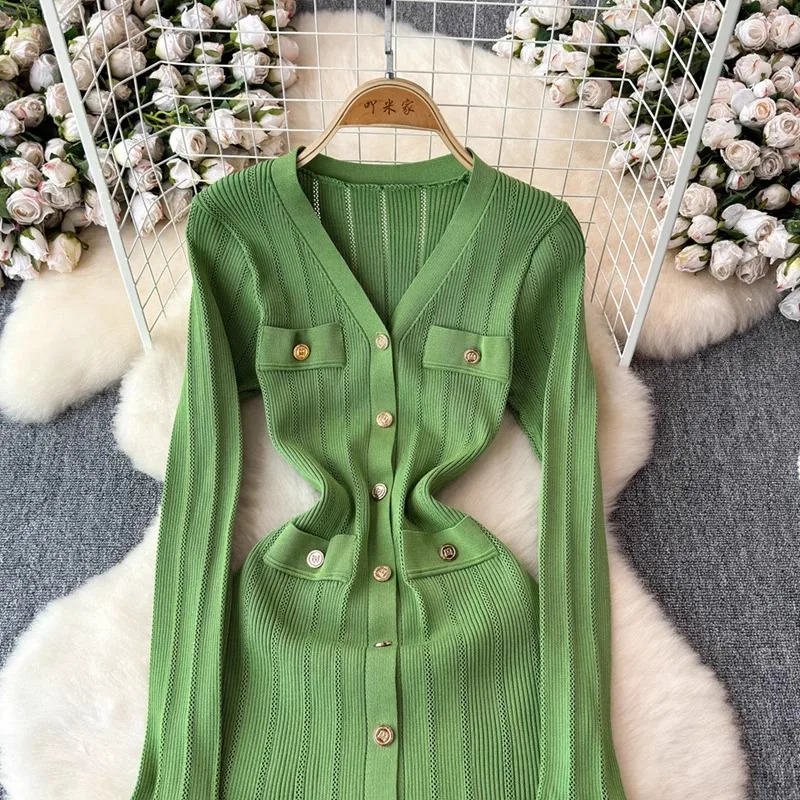 YuooMuoo 2024 Autumn Winter Women Knitted Maxi Dress Fashion V-neck Elegant Buttons Slim Waist Ruffled Sweater Dress Party 241108