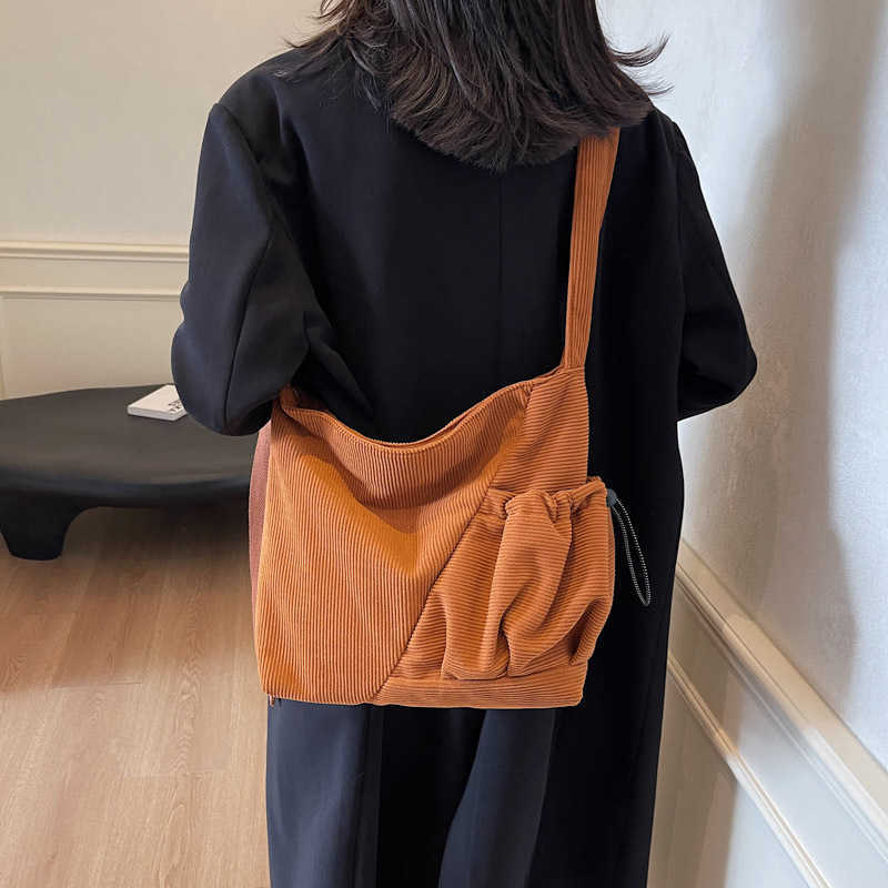 New Lazy Wind Lamp Core Velvet Tote Bag Large Capacity Student Class Shoulder Bag, Commuting Simple Crossbody Bag 241108 241108