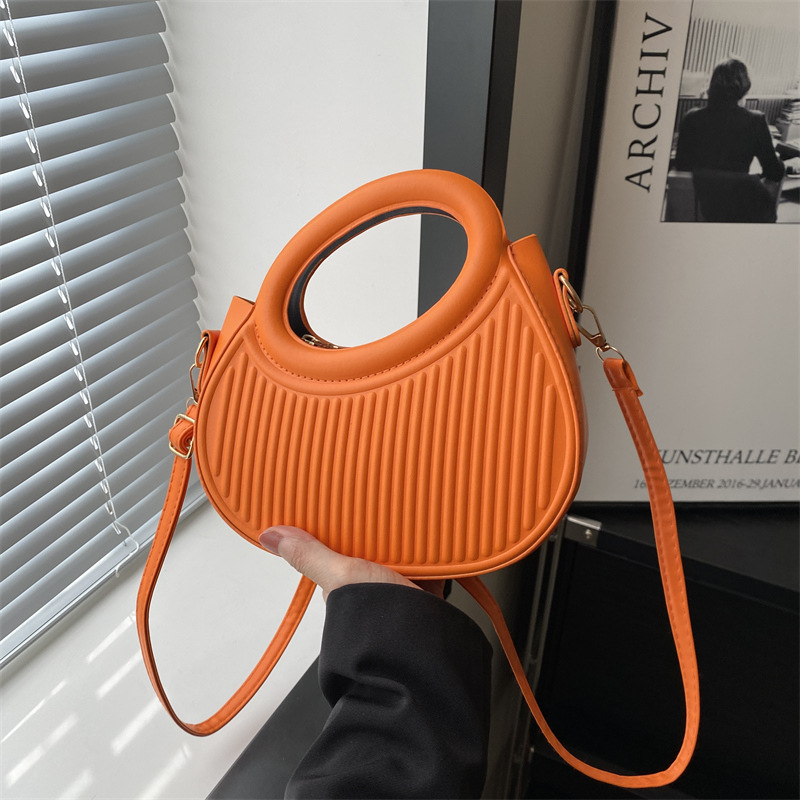 Women's Pleated Personalized Trendy Simple Commuting Crossbody Bag Free Shipping.