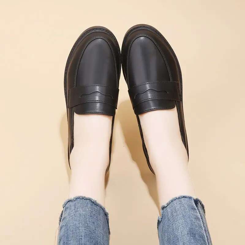 2024 New Flats Size Black Leather Student Jk Thick Bottom Shoes Small 34 Code 33 Women's