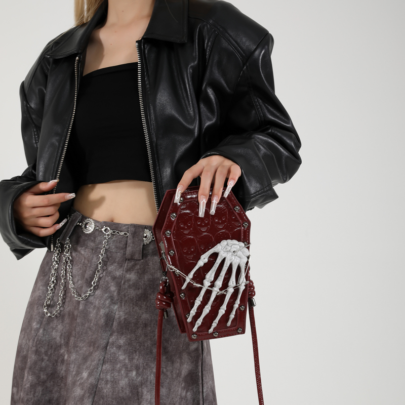 Punk Skull Coffin Purse PU Leather Retro Gothic Cell Phone Purse Coffin Handbag for Women Halloween Cosplay