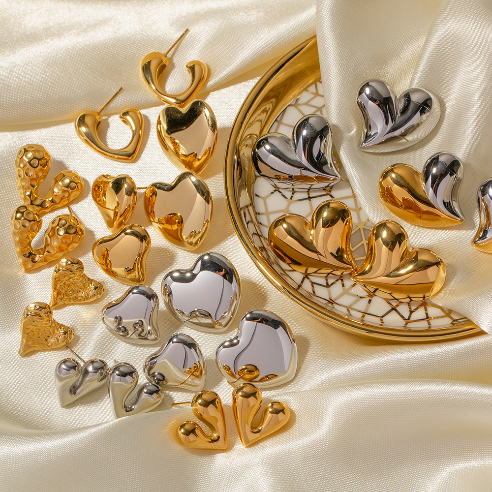 Heart Shaped Stainless Steel Earrings for Women Light Luxury High-end Feeling Temperament and Non Fading Wholesale