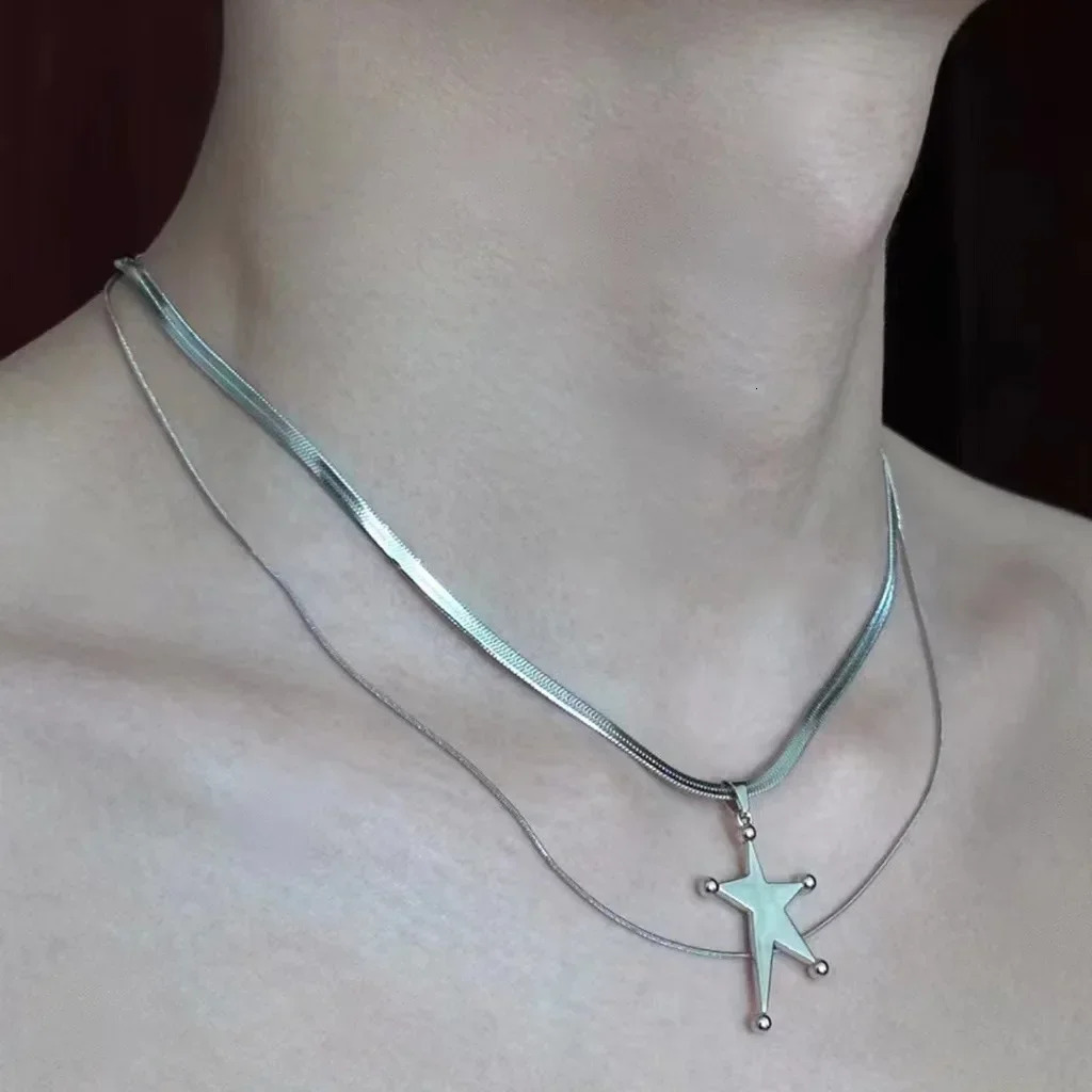 Korean Fashion Steel Star Pendant Necklace Cute Punk Charm Necklace Female Y2K Accessory Chain Necklace Gothic Jewelry 241107