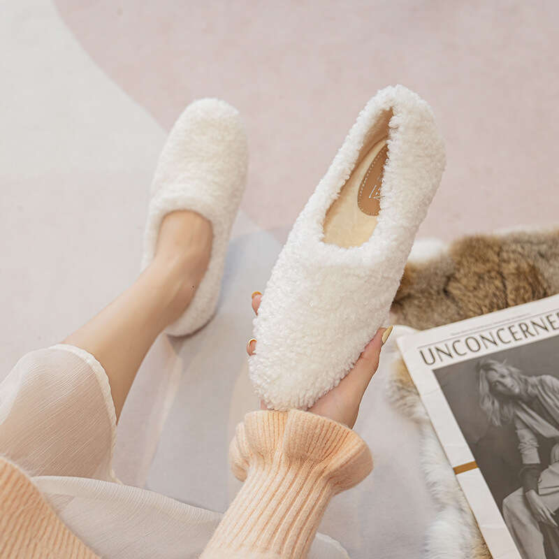 Round Toe Lamb fur shoes woman 41-43 big size furry mocasines warm winter shoes female lambwool slip on loafers curly fur flats