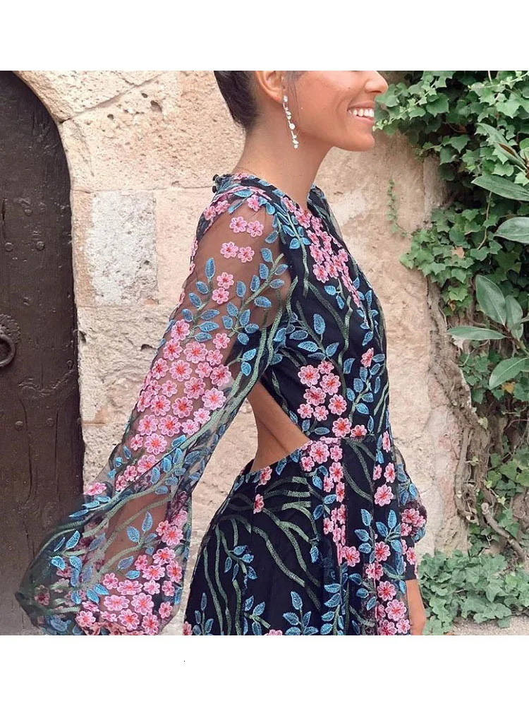 Sexy Backless Bohemian Print Dress Maxi Dress Womens Travel Holiday Backless Floor-length Dress Daisy-print Beach Party Dress 240319