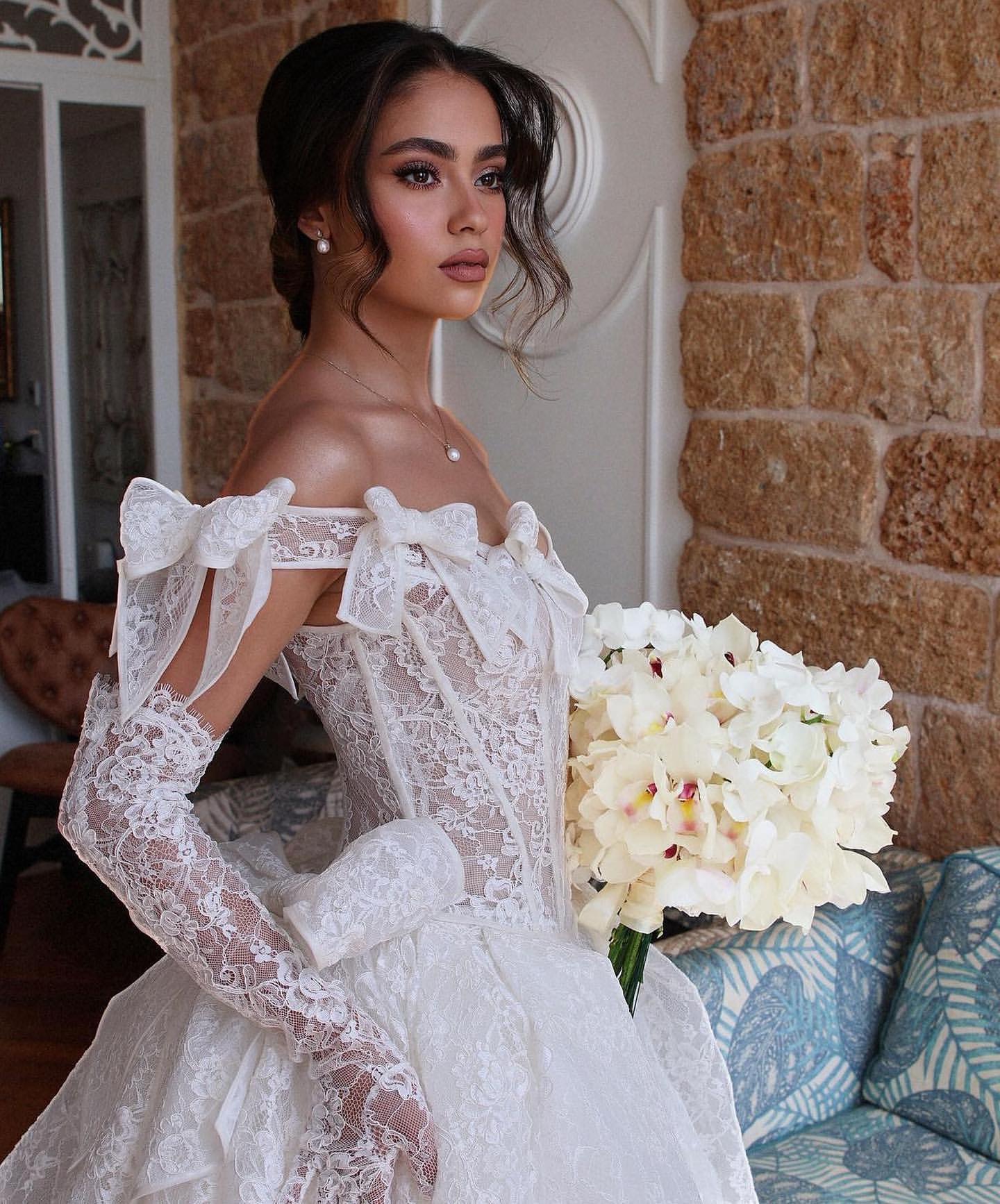 Boho Wedding Dress For Bride Off Shoulder Fulllace Wedding Dresses Illusion Bodice Robe De Mariage Lacefull Bow Bridal Gowns 0515
