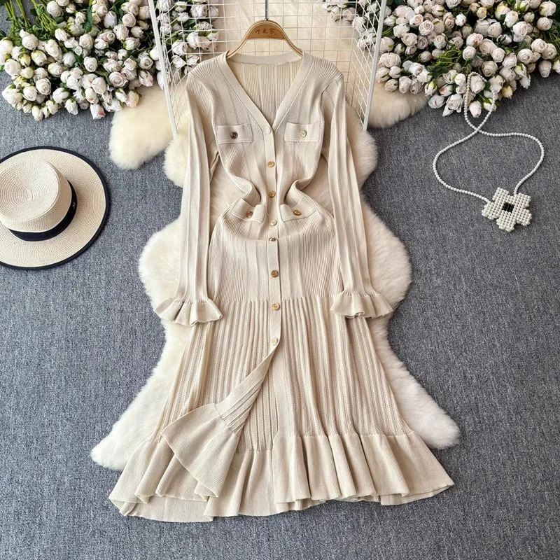 YuooMuoo 2024 Autumn Winter Women Knitted Maxi Dress Fashion V-neck Elegant Buttons Slim Waist Ruffled Sweater Dress Party 241108