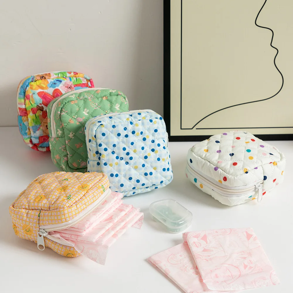 Small Lipstick Makeup Pouch Mini Women Cute Cosmetic Bag for Gaskets Napkin Towel Storage Bags Pouch Case Sanitary Pad Organizer
