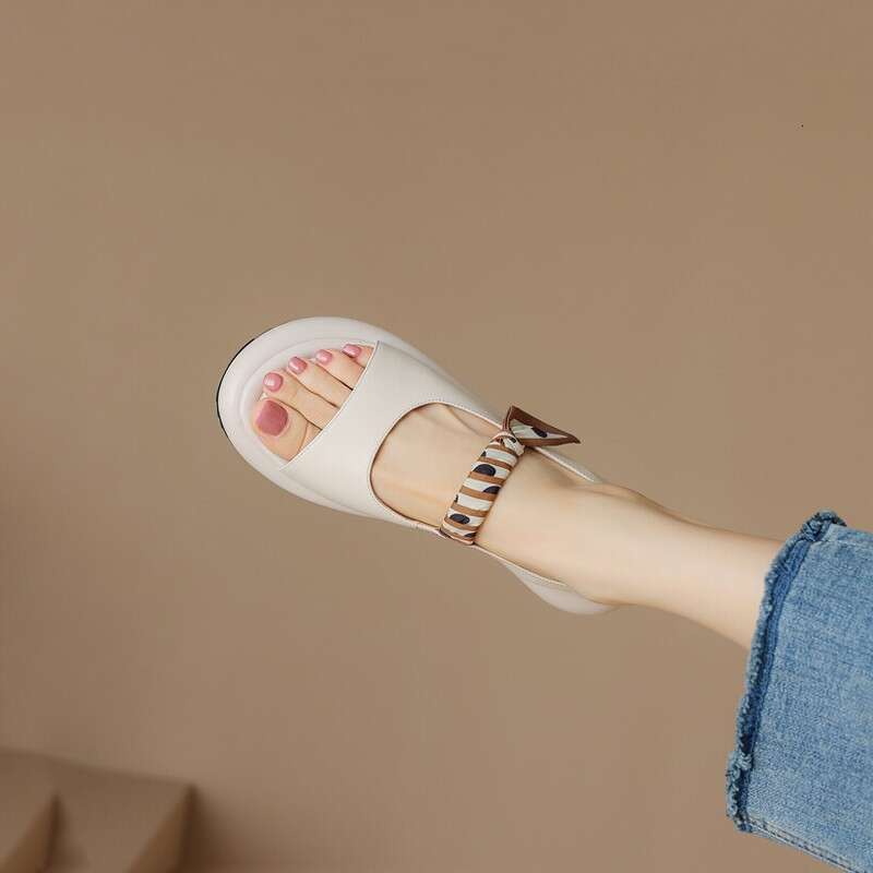 PVP Straight Toe for 2024 Summer New Flat Bottomed Temperament Women's Shoes Casual Ladies Beach Sandals