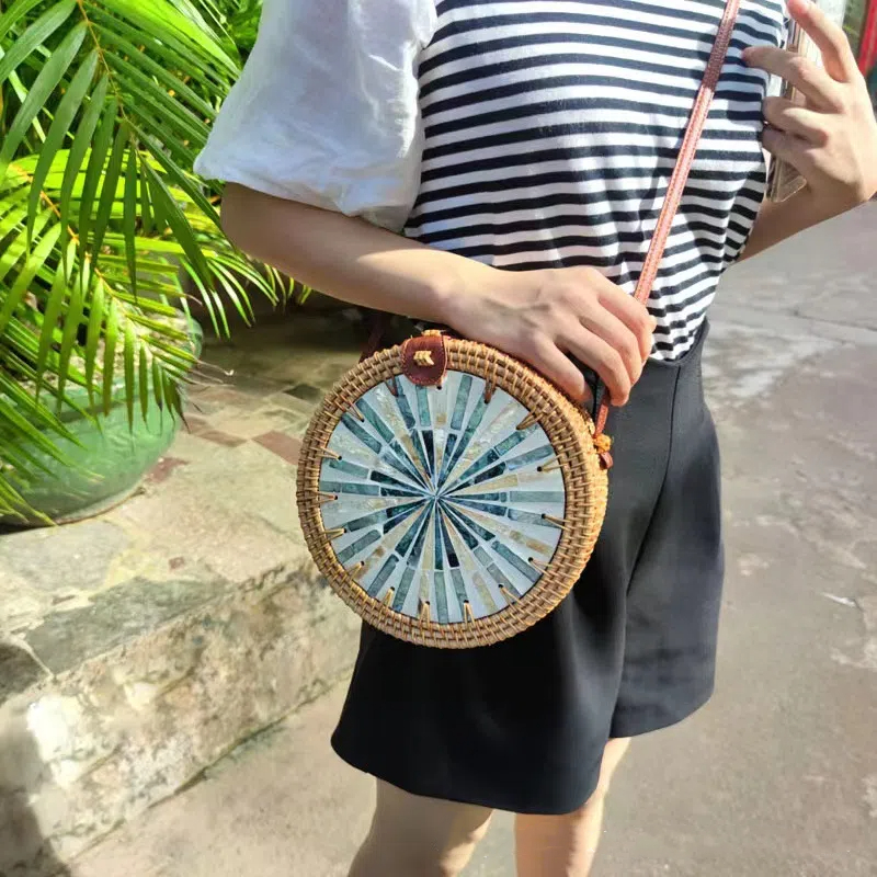 Woven Bag Women's Summer Rattan Messenger Bag Round Color Shell Retro Hand-woven Shoulder Bag Beach Bag Handmade Handwoven