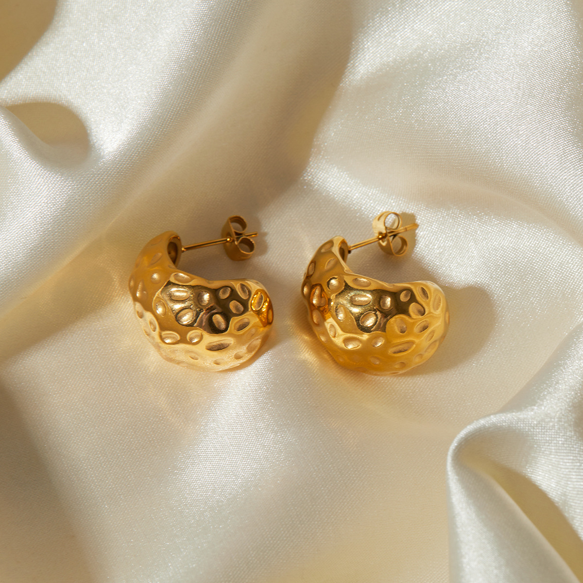 Ins Style 18k Gold Stainless Steel Earrings for Women with Concave and Convex Patterns Water Droplet Shaped Personalized Fashion Earrings Factory Whol