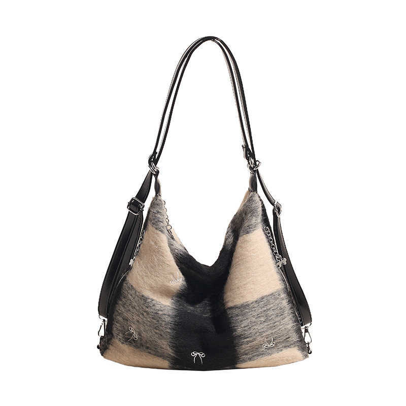 Large Capacity Tote Women's Bag 2024 New High-end Crossbody Bag Fashionable Niche Design Commuting Bag