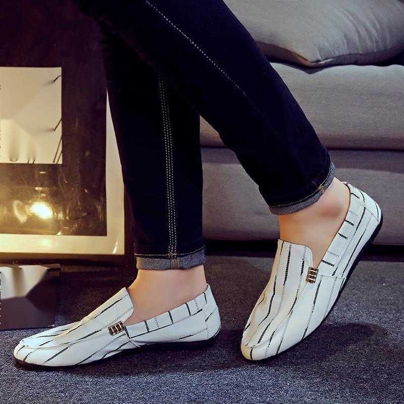 Spring and Autumn Season Mens Shoes Lazy Man Bean Shoes Mens Korean Version Old Beijing Cloth Shoes Mens Casual Shoes Student Breathable Shoes Men