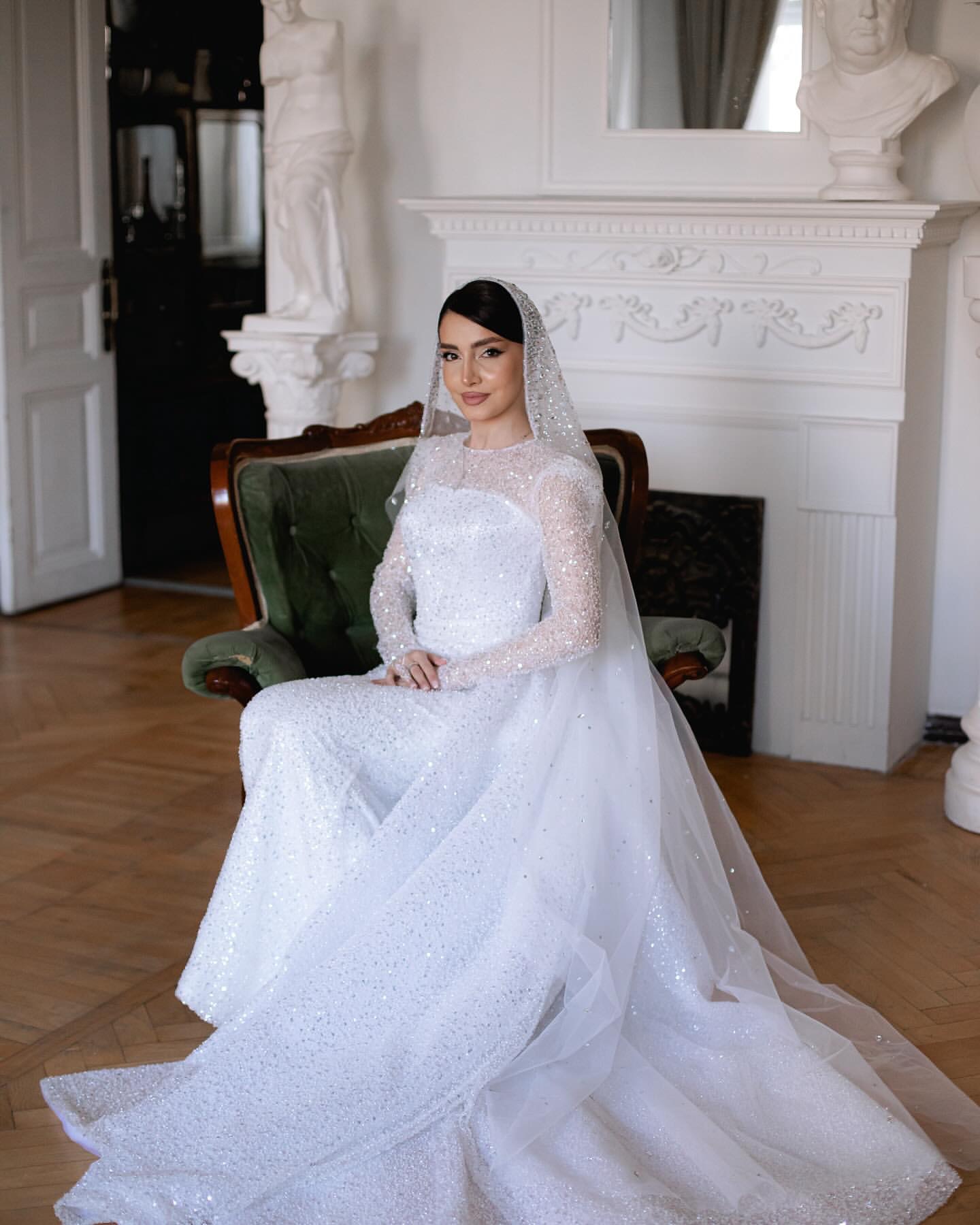 Gorgeous Sheath Sequins For Long Sleeves Wedding Dresses Bridal Gowns With Detachable Train Saudi Arabic Bride Dress Lz0304