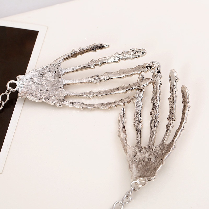Hot Selling Halloween Skeleton Claw Necklace in Europe and America Cross Border Retro Exaggerated Punk Metal Accessories and Accessories