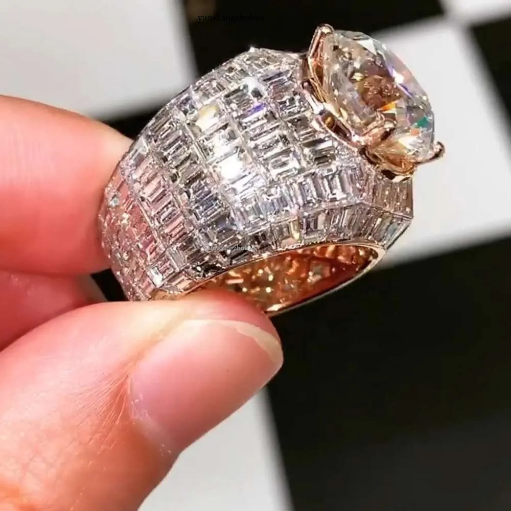 Custom 10k Solid Invisible Setting Mens Hip Hop Iced Out d Color Emerald Baguette Cut Vvs Moissanite Ring for Men
