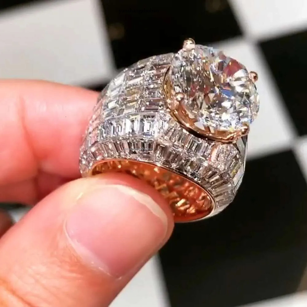 Custom 10k Solid Invisible Setting Mens Hip Hop Iced Out d Color Emerald Baguette Cut Vvs Moissanite Ring for Men