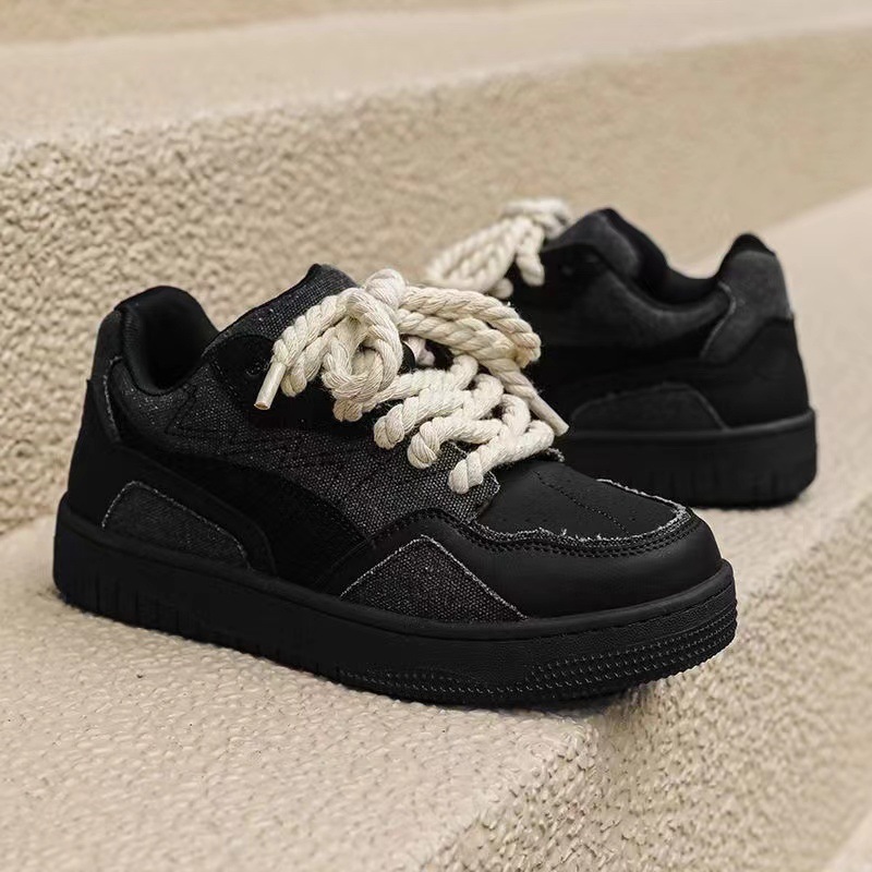 Men Bread Shoes 2024 New Trendy Versatile Casual Board Shoes Thick soled Tall Black Shoes Trendy Shoes