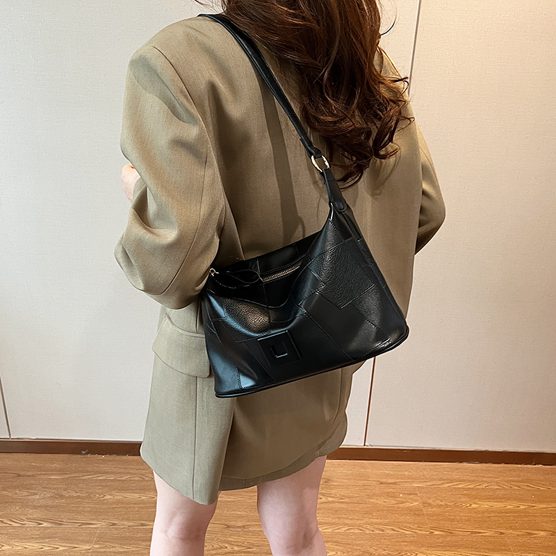 Women Crossbody Bag with Zipper PU Leather Small Tote Bag Pocket Satchel Purse Hobo Bag Travel Commuter Bag