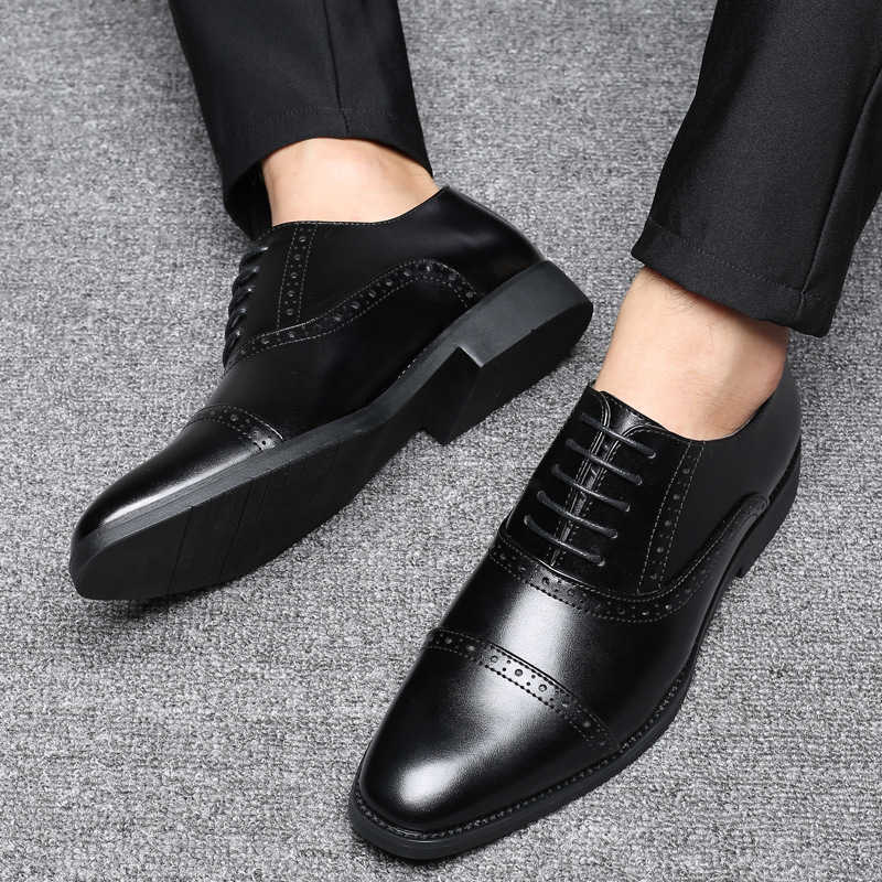 New Mens Shoes for Business and Formal Wear British Shoes Fashion Gentlemens Leather Shoes Casual Lace Up Comfortable