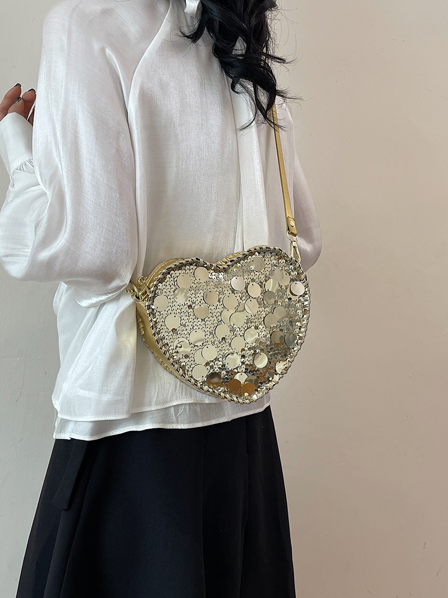 Heart Shape Sequin Crossbody Bag Glitter Satchel Crossbody Purse Bling Shoulder Purse for Women for Wedding Cocktail Party Prom
