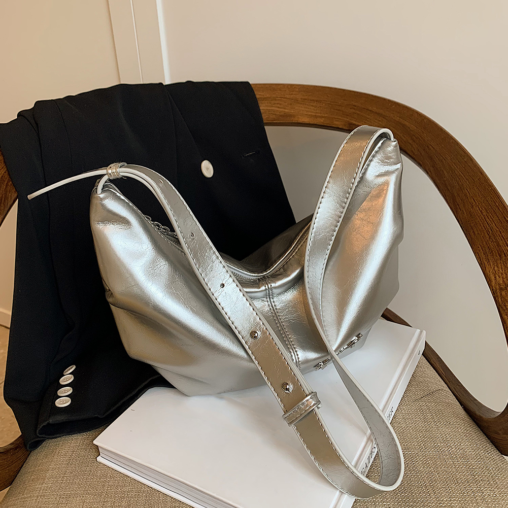 Women Shoulder Bag Metal Bow PU Leather Crescent Bag Adjustable Strap Handbag Solid Color Hobo Bag for Travel Commuting