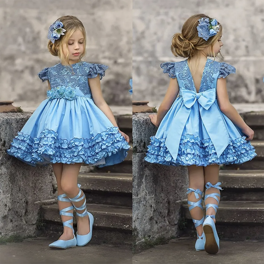 Lace Backless Short wer Girl Dresses Ruffled For Wedding Pageant Gowns Satin Knee Length First Communion Dress