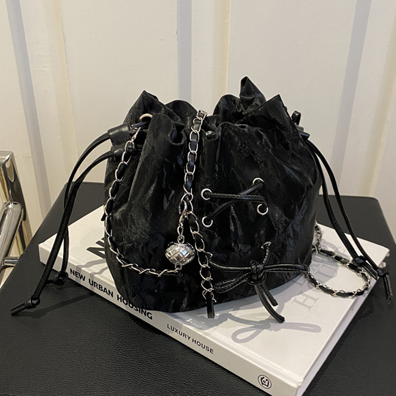 New Fashionable Drawstring Bucket Versatile Crossbody Chain Underarm Women's Bag