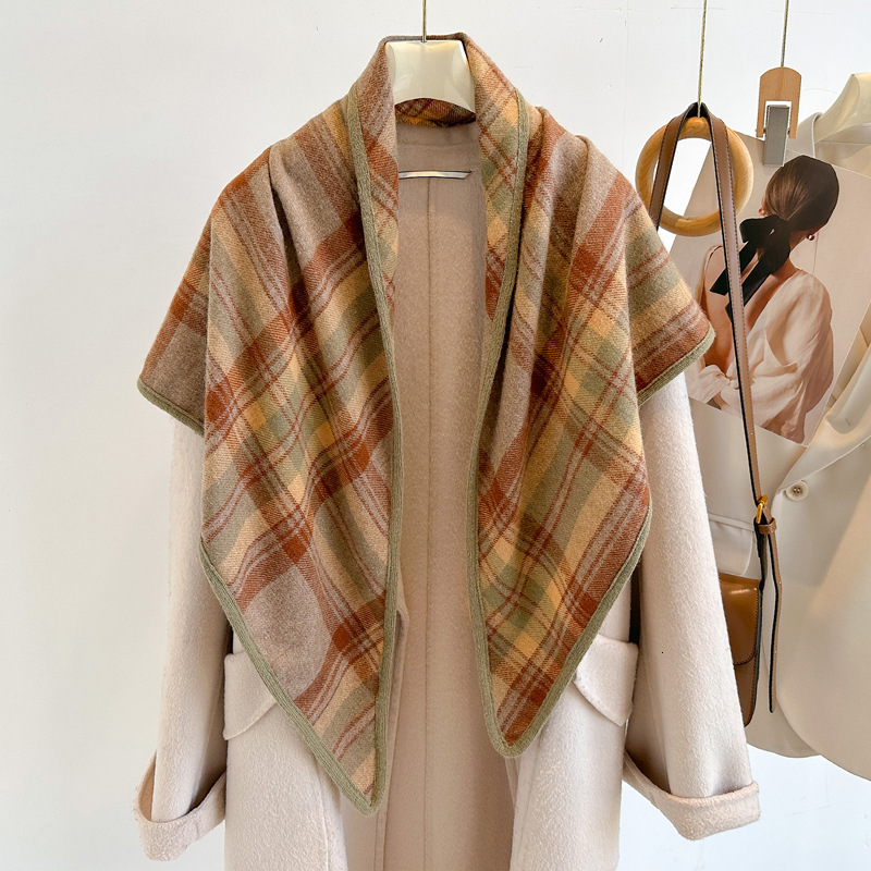High quality fashion design,arutumn and winter women knitted cashmere plaid triangular shawl