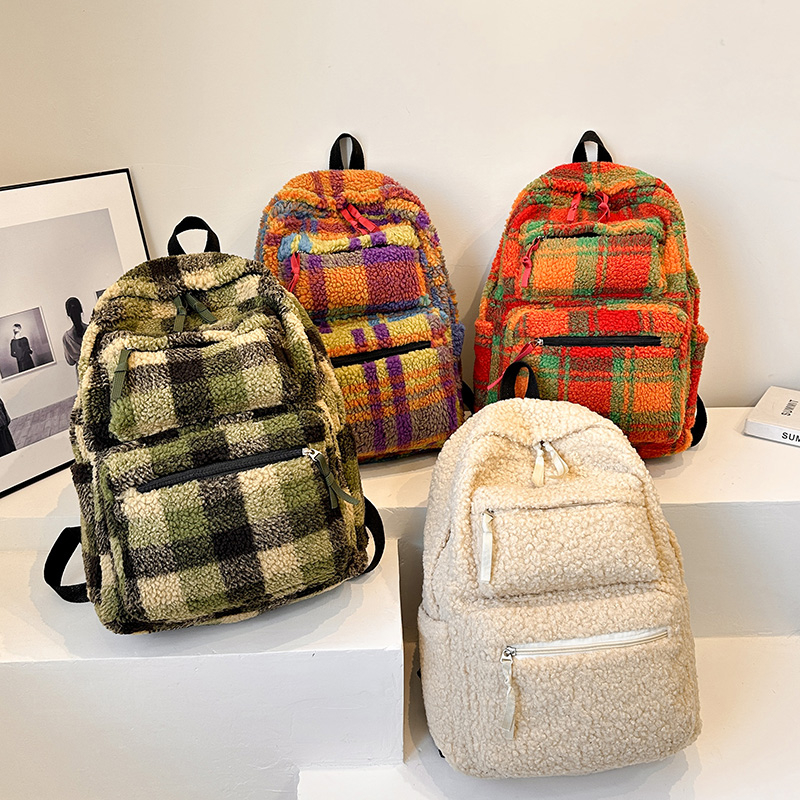2025S Fashion Designer Bookbag For Women Adjustable Strap Shoulder Multi Pocket Schoolbag Casual Daypack Travel Bag