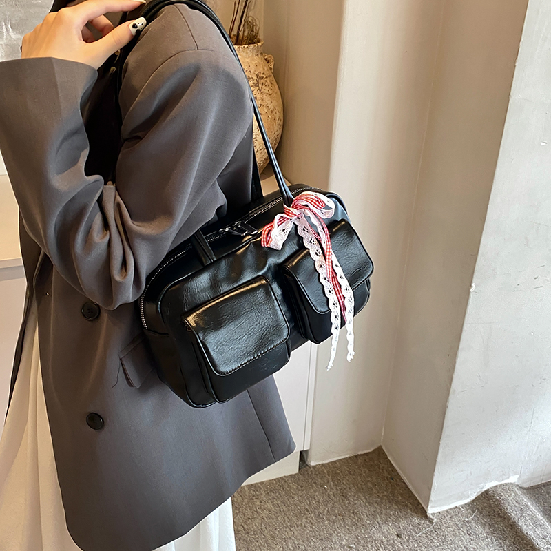 Korean Fashion Womens Shoulder Bag Pure Black PU Leather Bowling Handbag Casual Luxury Vintage 2024 New Boston Tote Bag