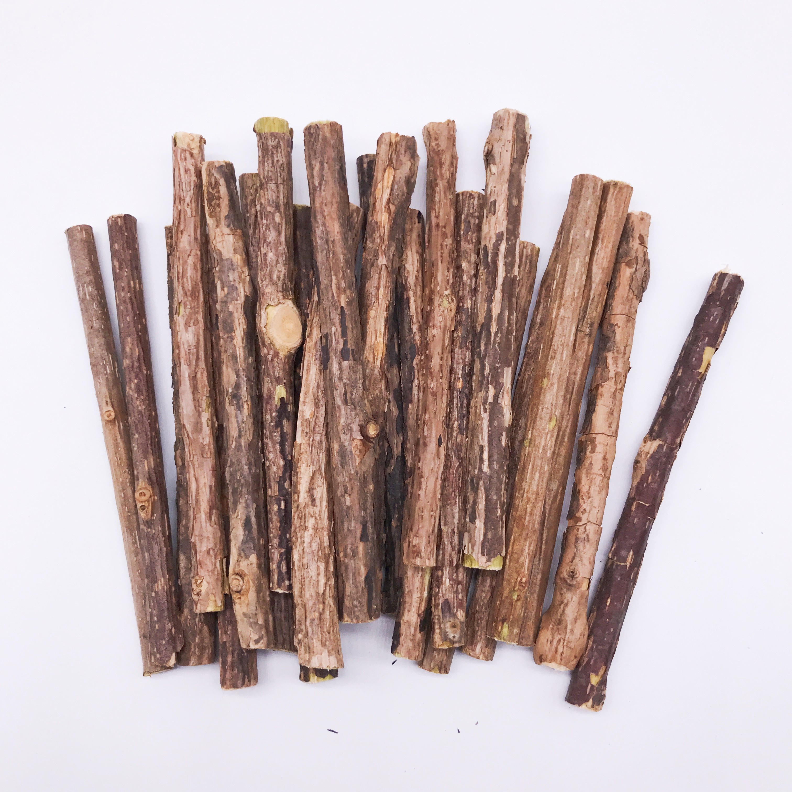 YHC08 Mu tian liao OEM wholesale dia 0.7-0.9cm cat chew silvervine sticks Natural Pet Toys Actinidia Polygama Stick