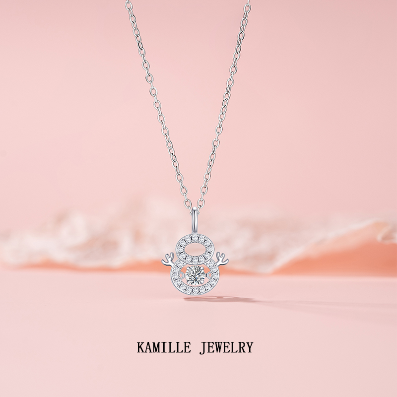 Elegant Snowman-Inspired Christmas Necklace for Women Featuring a Moving Heart Pendant