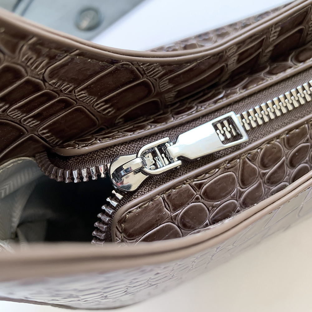 Crocodile Pattern Retro Classic Purse PU Leather Clutch Purse with Zipper Closure Underarm Bag Niche Design for Women