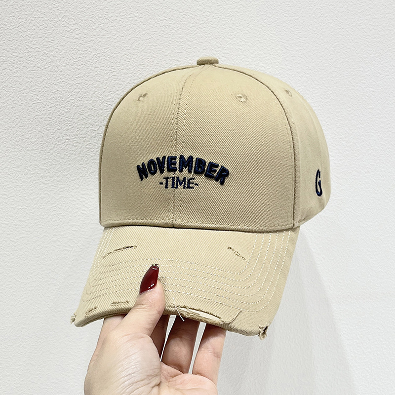 Free shipping New Designer Baseball caps hat Men Women fitted hats Luxury embroidered baseball cap Sun Hats Adjustable cap C-4