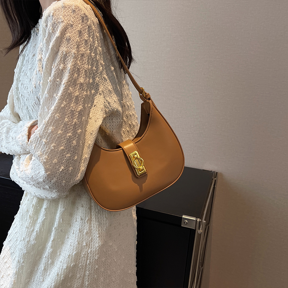Crescent Shoulder Bag PU Leather Adjustable Strap Solid Handbag for Women with Zipper Closure Crossbody Bag Travel Commuter Bag