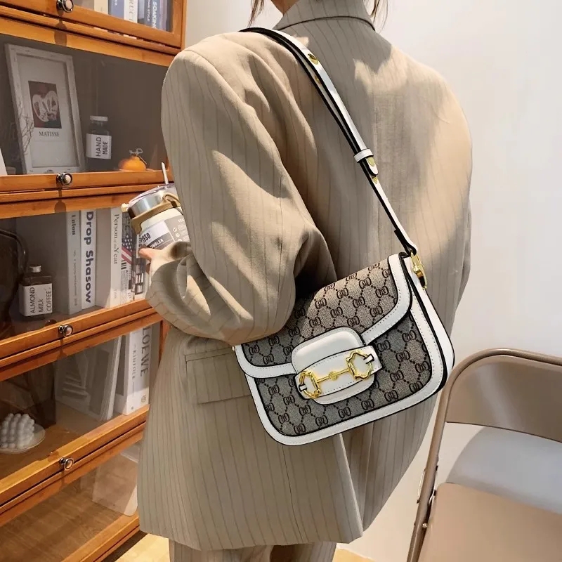 Women's Luxury Handbag 2024 Hot Sale New Fashion Retro Print Small Square Bag Saddle Bag Versatile One Shoulder Crossbody Bag