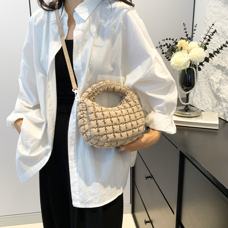 Pleated PU Leather Handbag Women Quilted Shoulder Bag Solid Cloud Bubbles Hobo Removable Strap Cute Pouch for Party Vacation