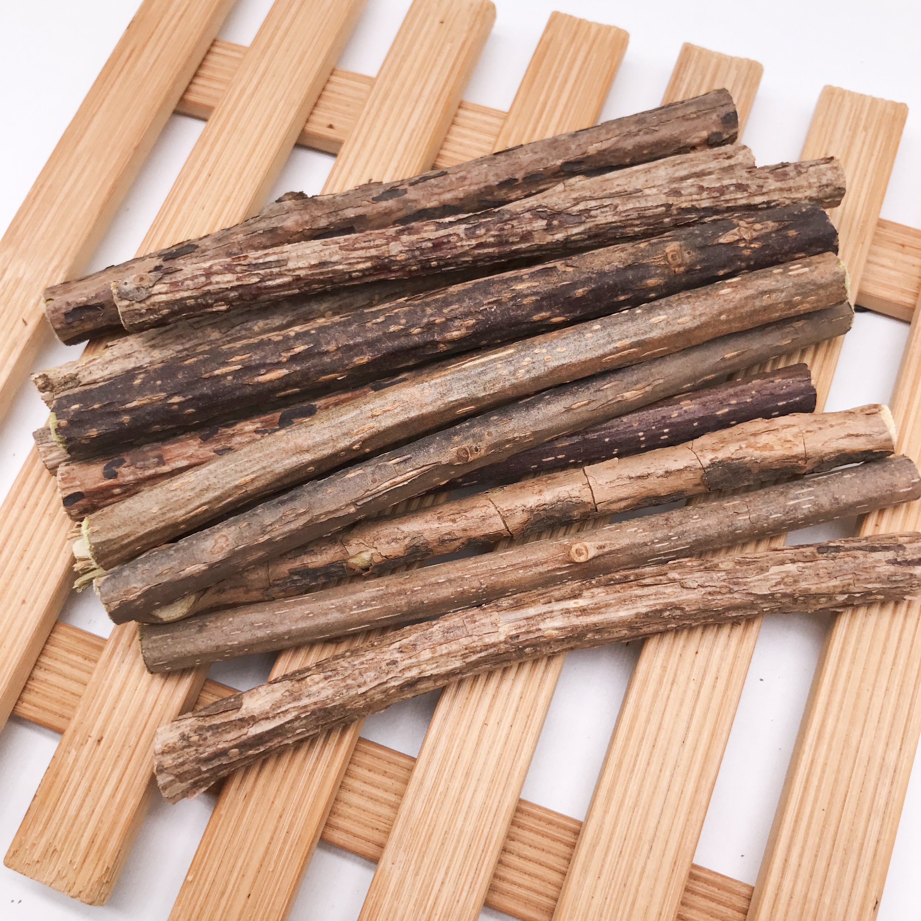 YHC08 Mu tian liao OEM wholesale dia 0.7-0.9cm cat chew silvervine sticks Natural Pet Toys Actinidia Polygama Stick