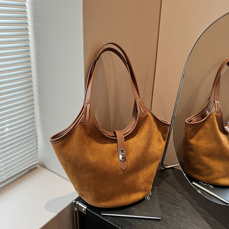 Autumn Winter Vintage Faux Suede Women Bag 2024 Designer New Large Capacity Commuter Handbags Purse Female Casual Shoulder Bags