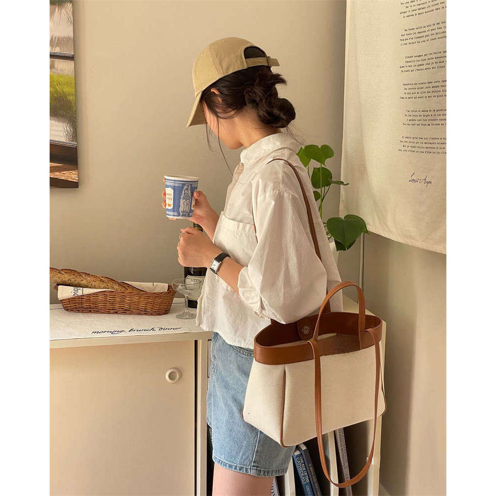 Large Capacity Mom With Inside Pocket Multifunction Mother and baby Portable Diaper Single Shoulder Bag
