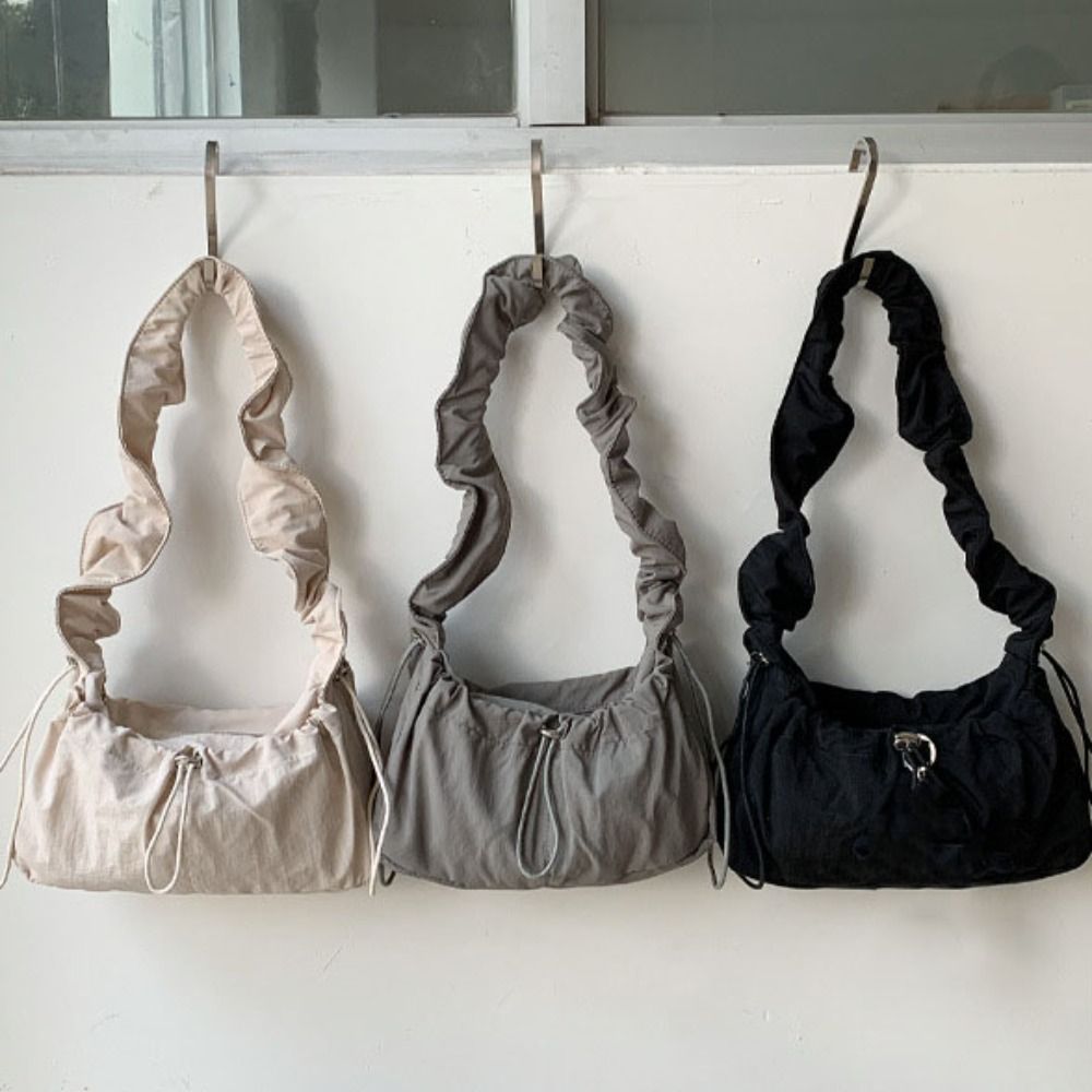 Vintage Drawstring Pleated Shoulder Bag Y2K Solid Color Cloud Crossbody Bag Balletcore Dumpling Bag Nylon Underarm Bag Girls